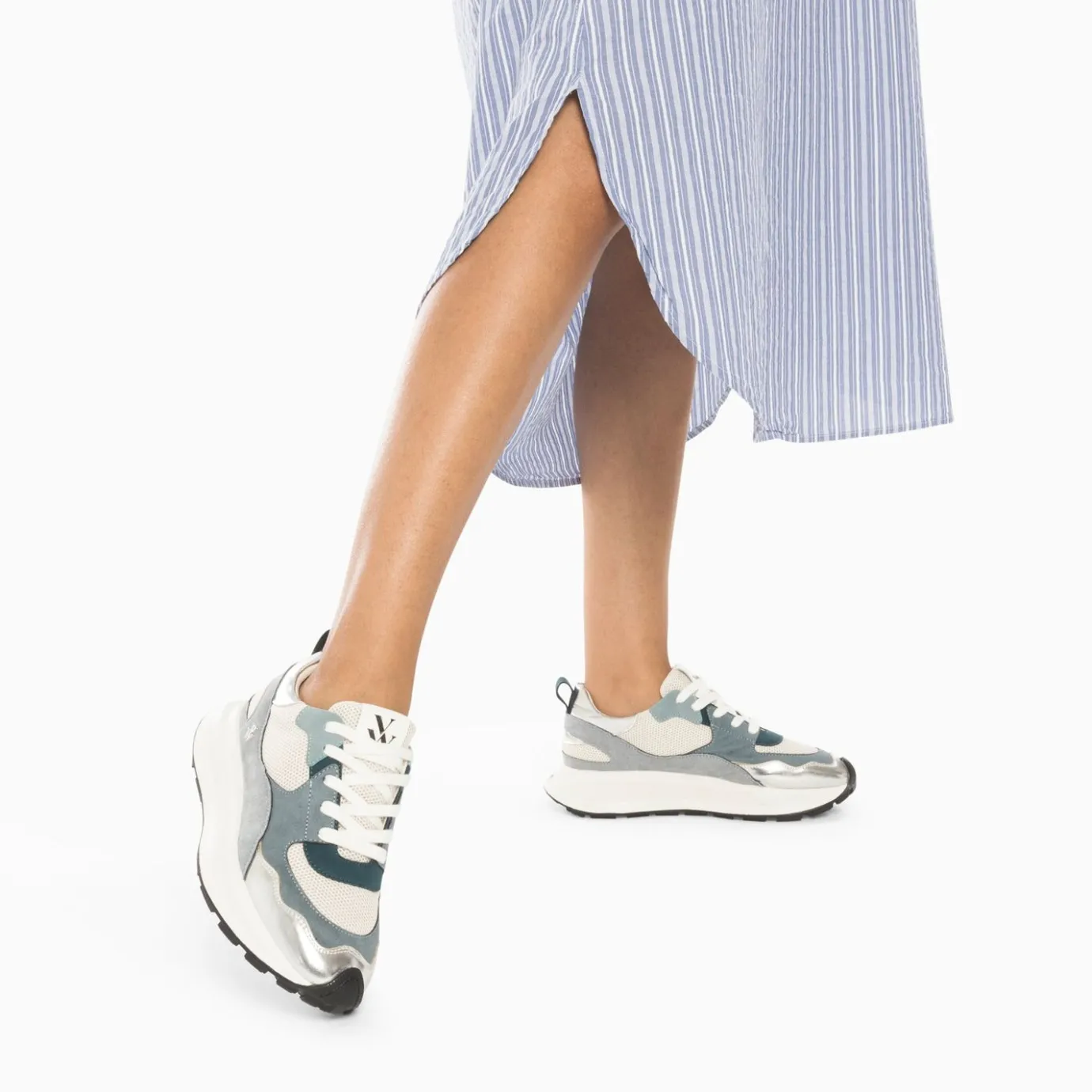 Vanessa Wu Sneakers | Baskets Alice Bleu Et Argent A Semelle Oversize