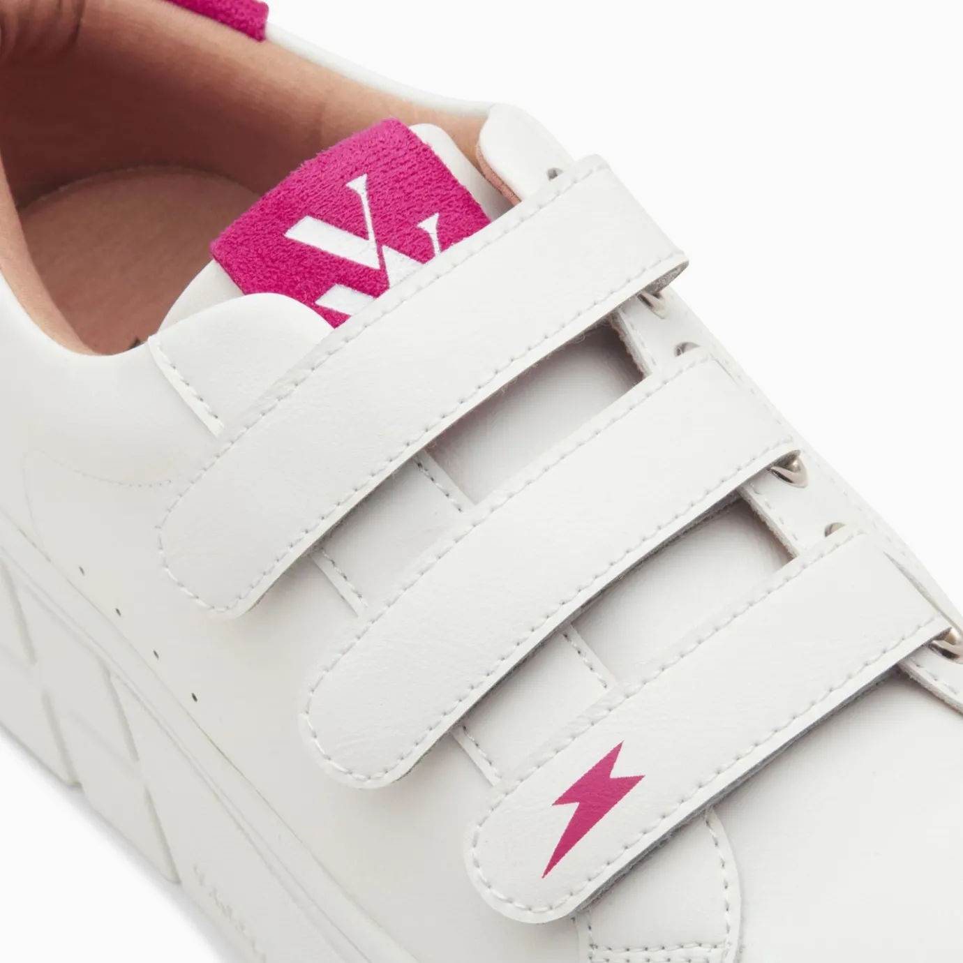 Vanessa Wu Sneakers | Baskets Coraline Blanc Et Fuchsia A Plateforme