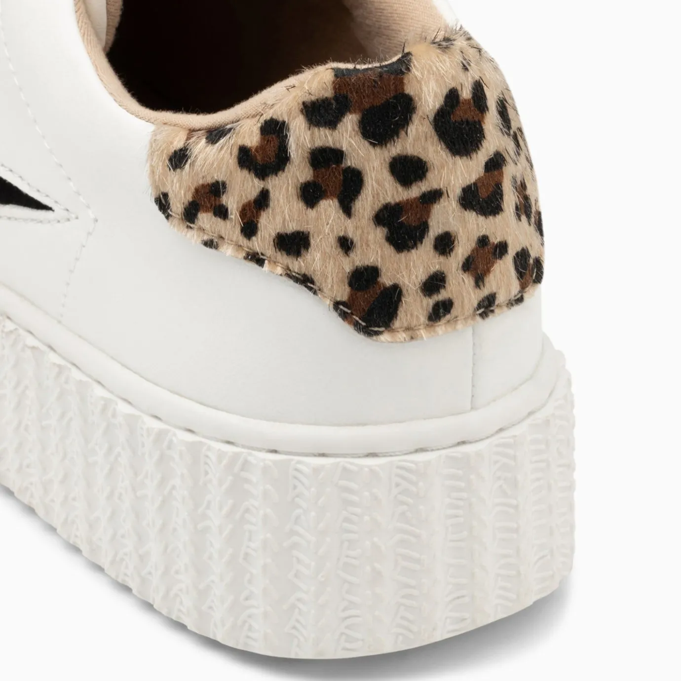 Vanessa Wu Sneakers | Baskets Eclair Angela Blanc Et Zebre A Scratchs Or