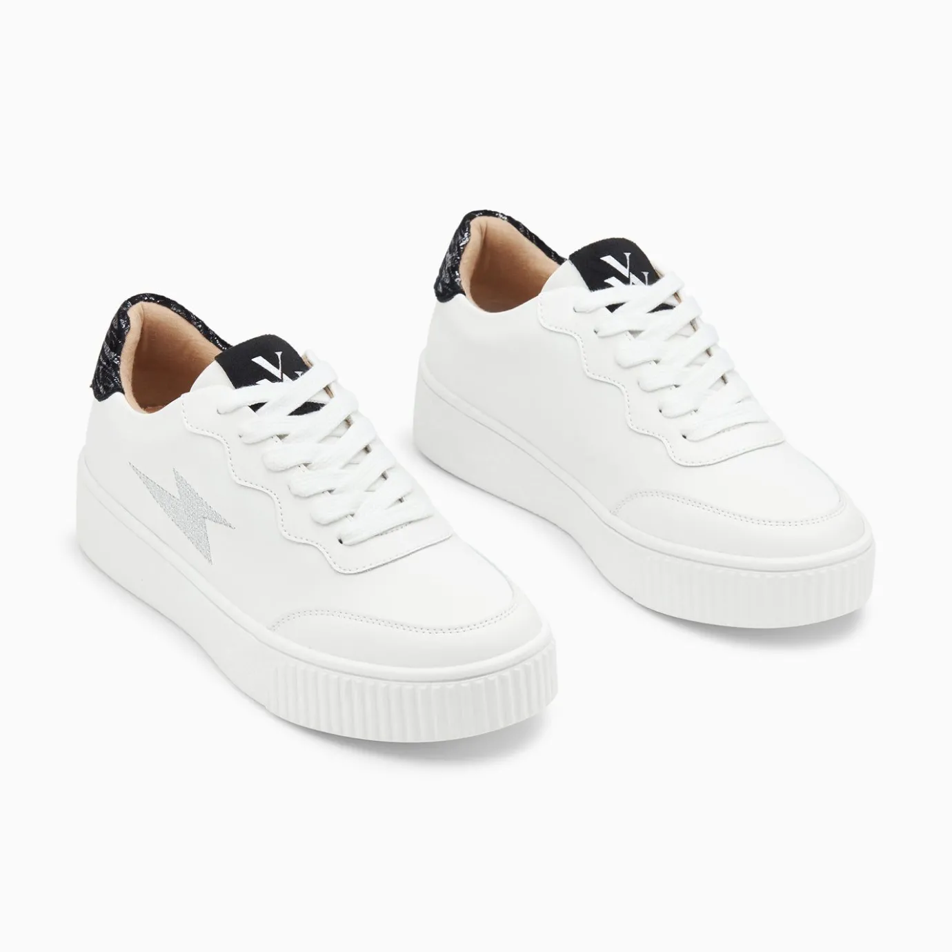Vanessa Wu Sneakers | Baskets Eclair Carolane Blanc Et Noir Imprime Zebre A Lacets
