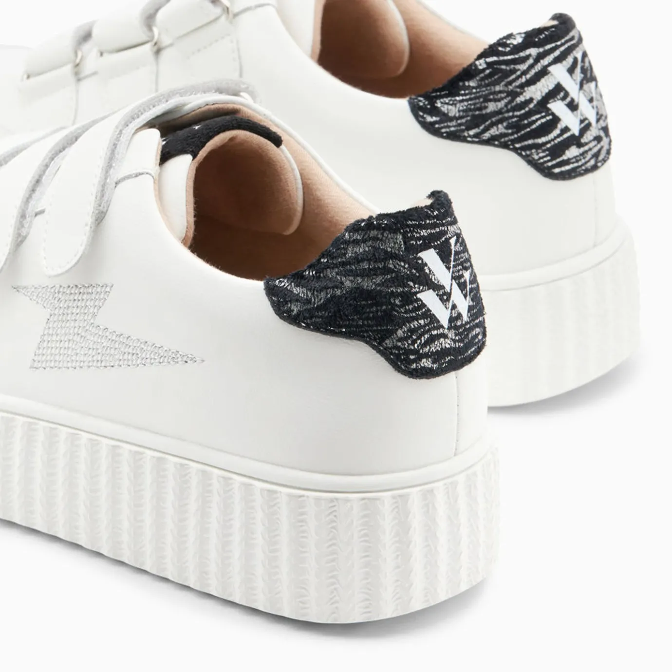 Vanessa Wu Sneakers | Baskets Eclair Damia Blanc Et Noir Imprime Zebre A Scratchs