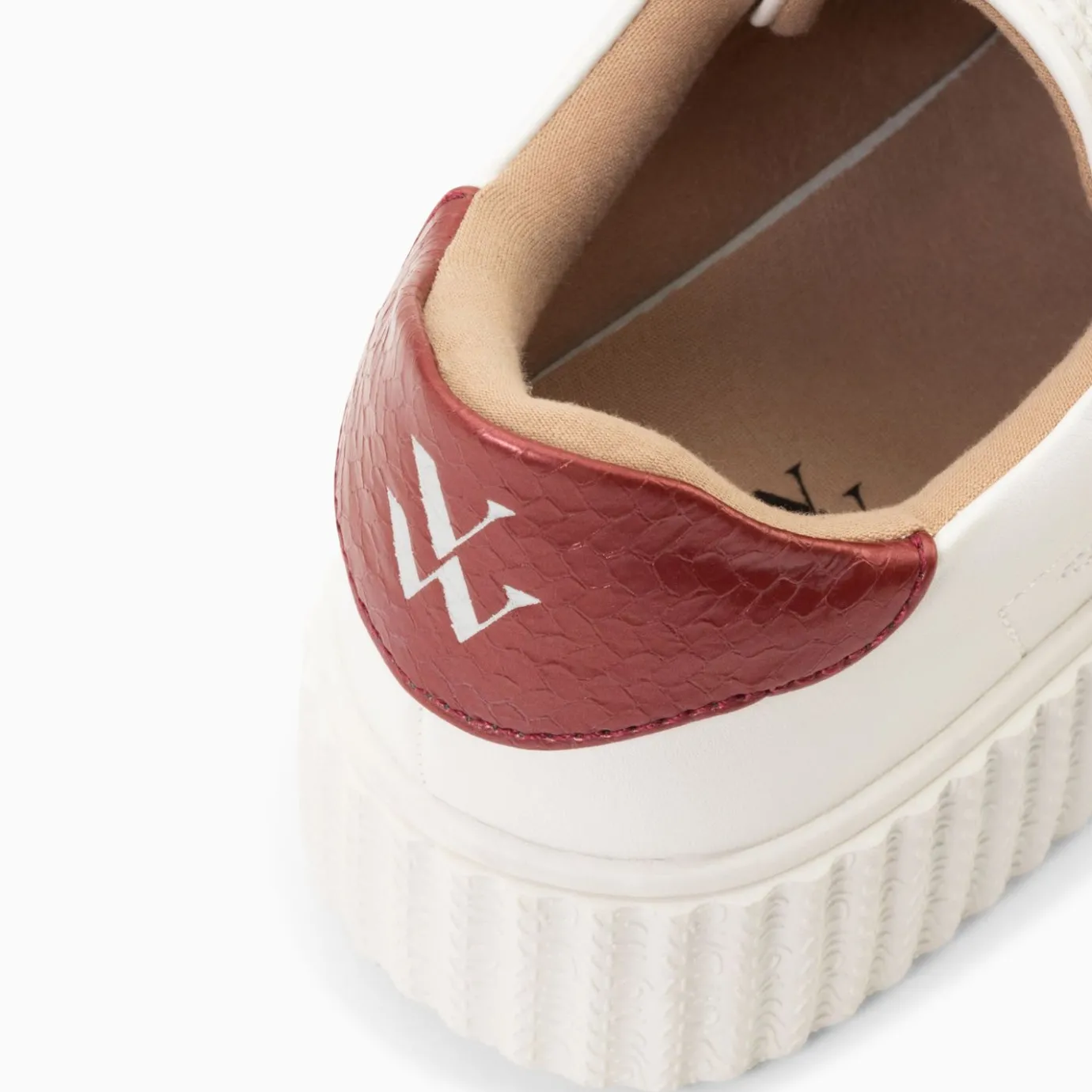 Vanessa Wu Sneakers | Baskets Eclair Eva Blanc Et Bordeaux Serpent A Scratchs