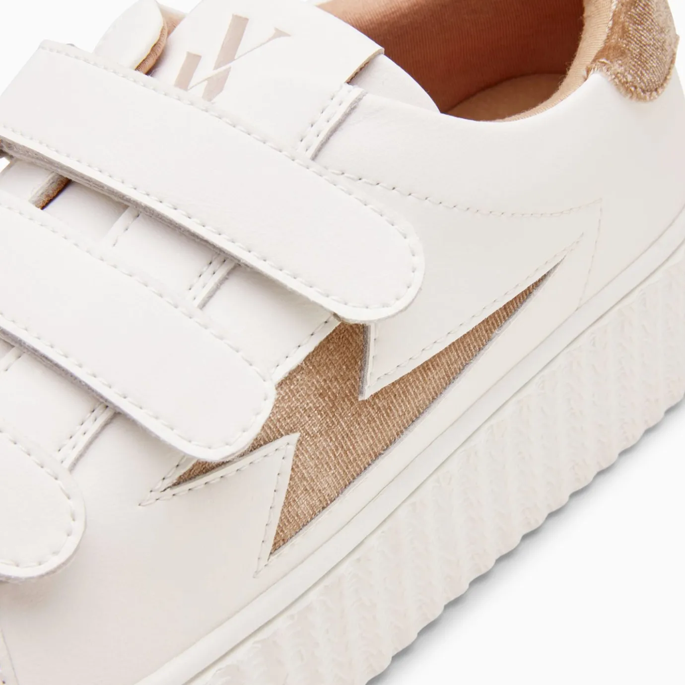 Vanessa Wu Sneakers | Baskets Eclair Kim Blanc Et Bronze Effet Velours A Scratchs