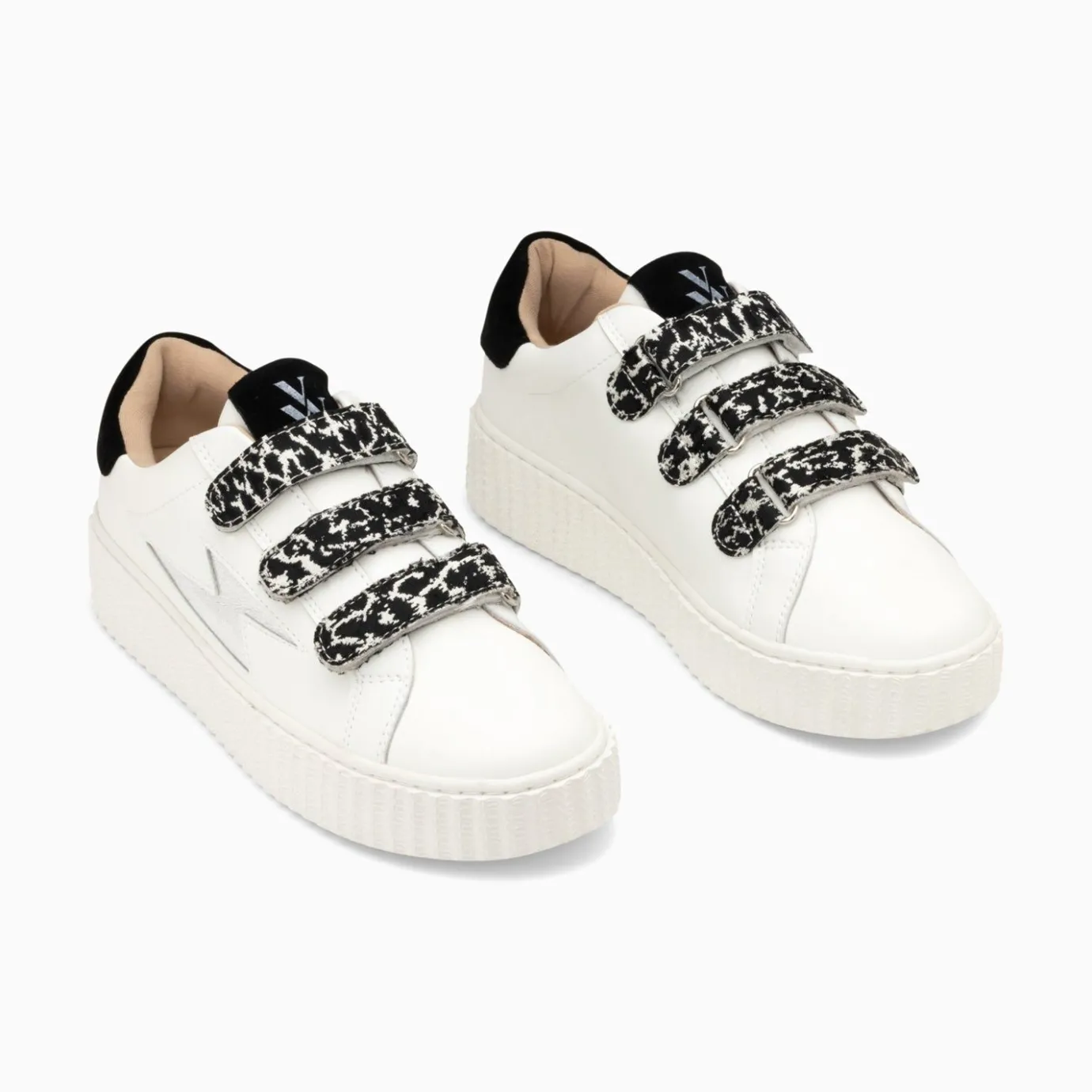 Vanessa Wu Sneakers | Baskets Eclair Lyanna Blanc Et Argent A Scratchs Leopard Noirs