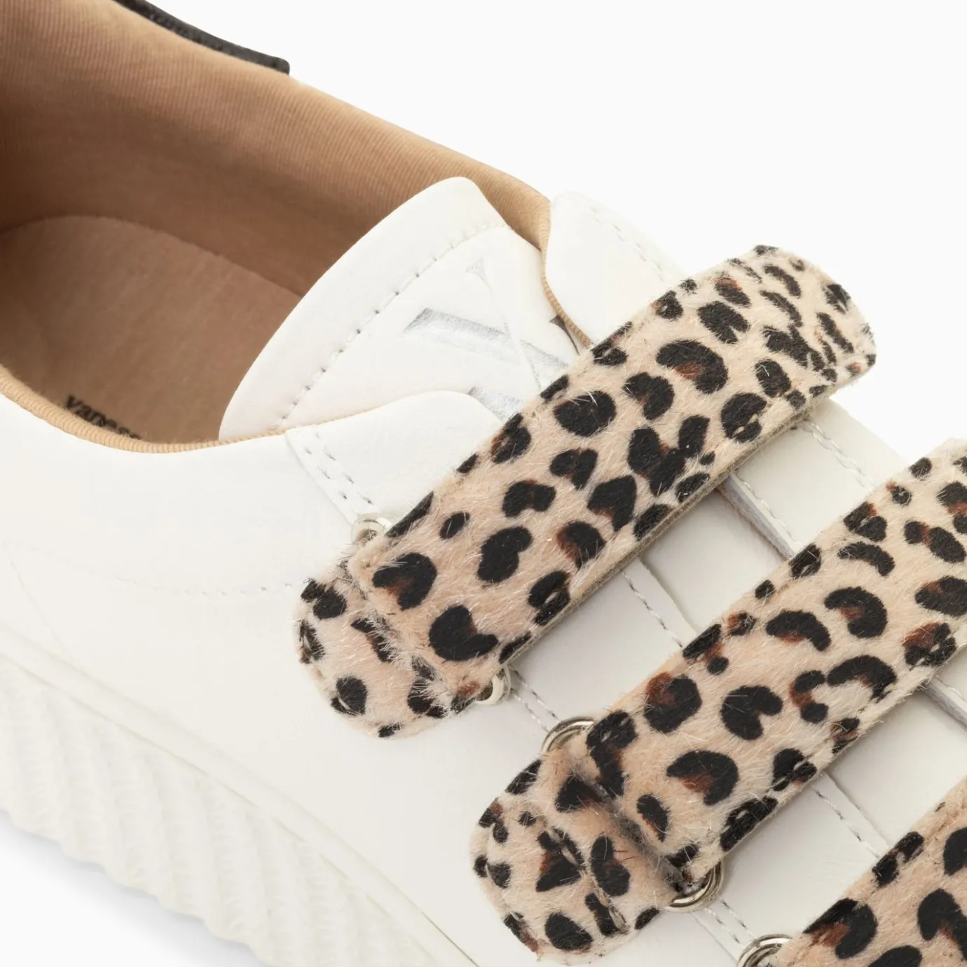 Vanessa Wu Sneakers | Baskets Eclair Maggie Blanc Et Or A Scratchs Leopard