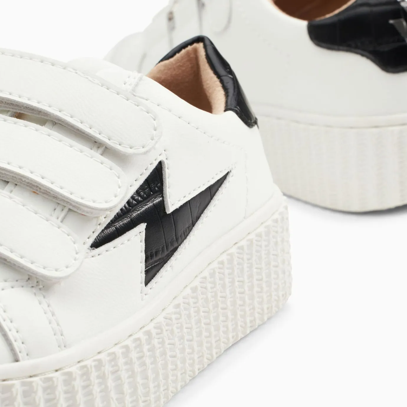 Vanessa Wu Sneakers | Baskets Eclair Mini Elsa Blanc Et Noir Croco A Scratchs