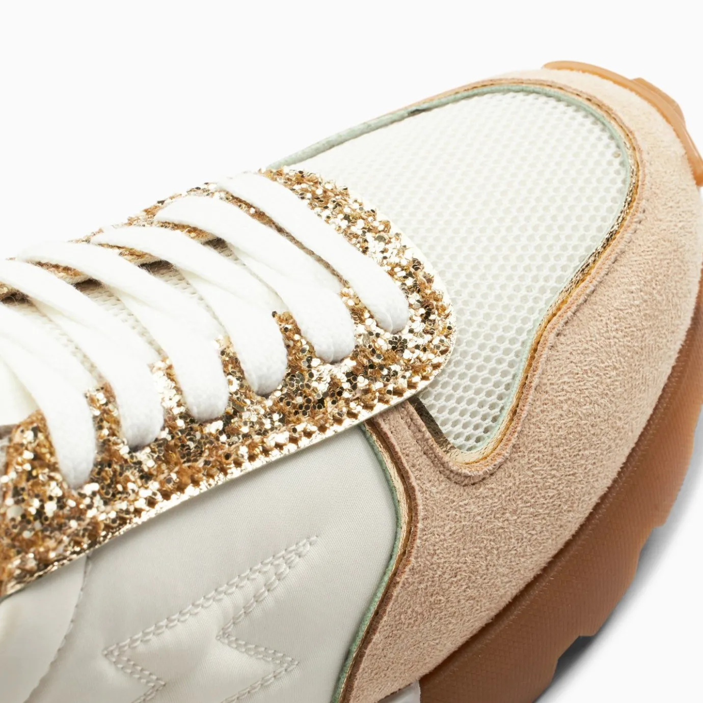 Vanessa Wu Sneakers | Baskets Eclair Paola Beige Et Or A Semelle Running