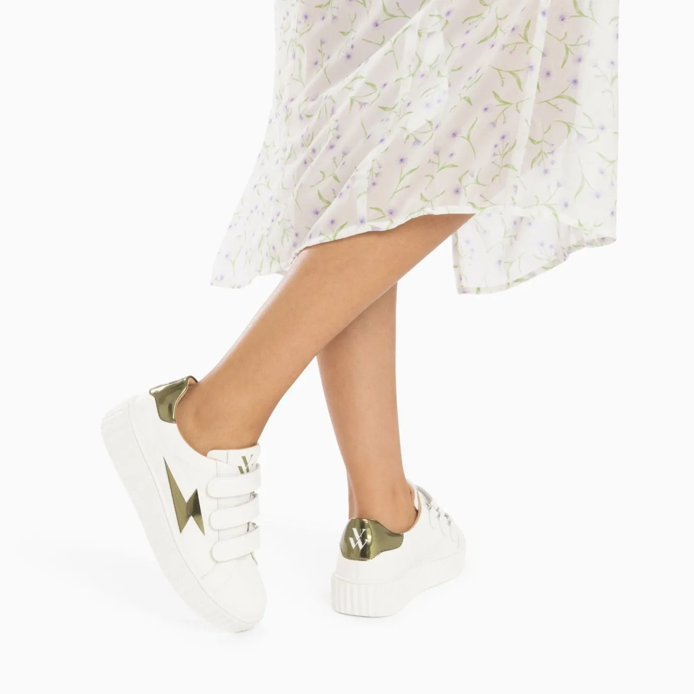 Vanessa Wu Sneakers | Baskets Eclair Willow Blanc Et Kaki Effet Miroir A Scratchs