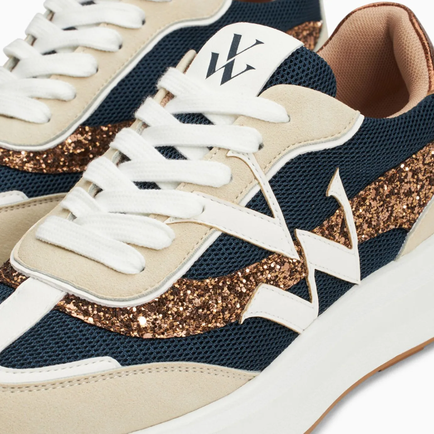 Vanessa Wu Sneakers | Baskets Monogramme Ines Marine Et Bronze A Semelle Oversize