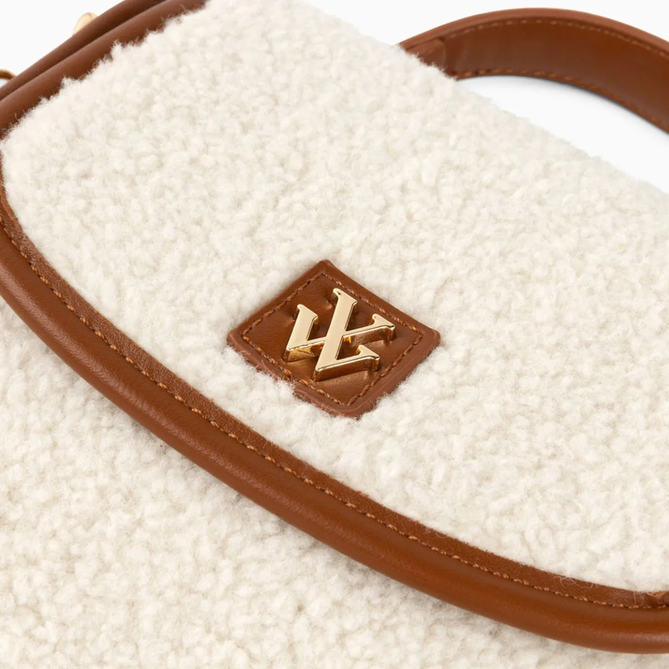 Vanessa Wu Sacs | Mini Sac A Main Victoria Ivoire Et Camel En Faux Shearling
