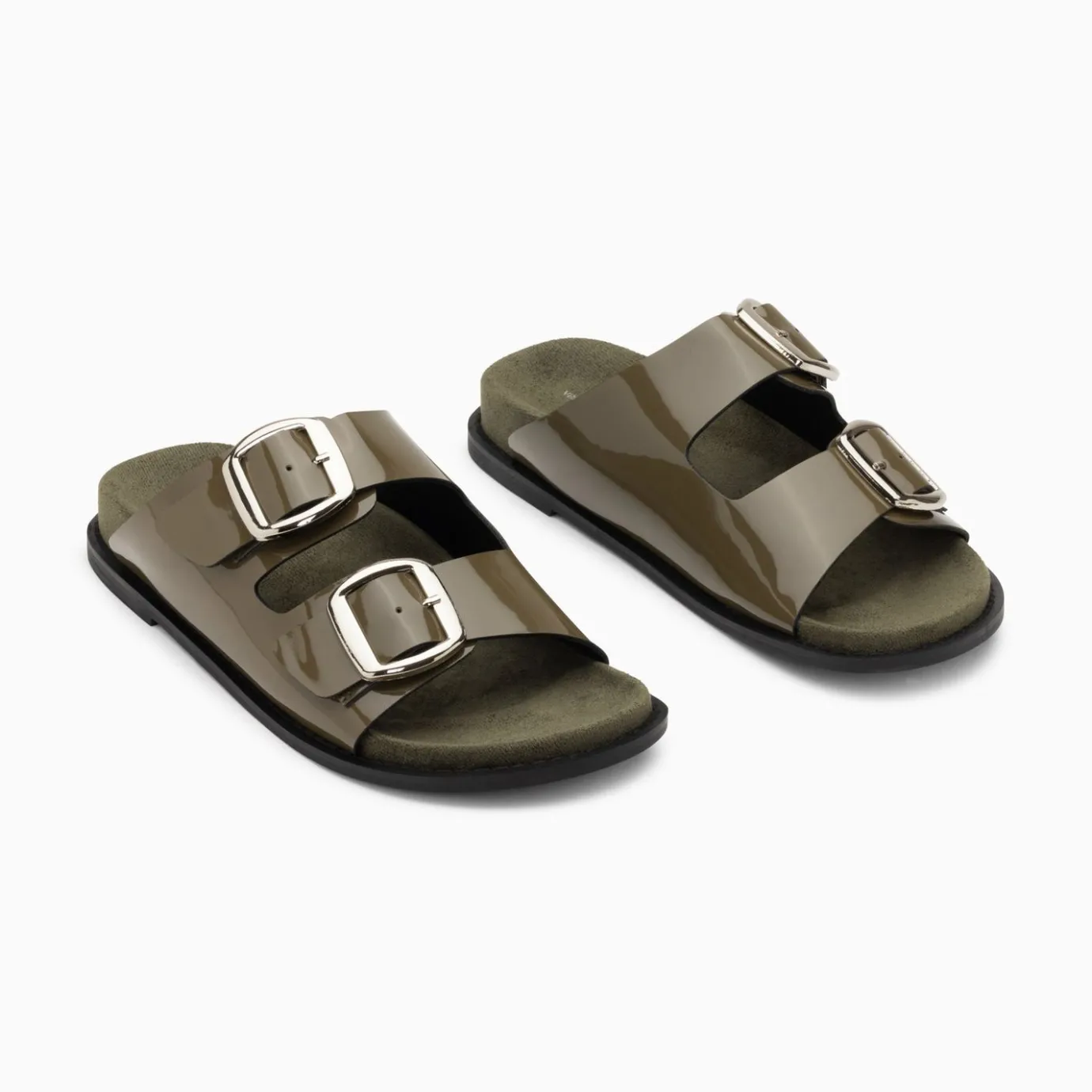 Vanessa Wu Sandales Plates | Mules Plates Celia Kaki Verni A Boucles Oversize